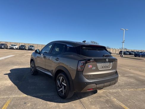 Certified 2025 Nissan Kicks SV w/ SV Premium Package image 9