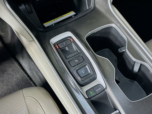 Used 2018 Honda Accord Touring image 25