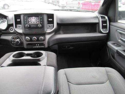 Used 2022 RAM 1500 Big Horn AWD/4WD image 12