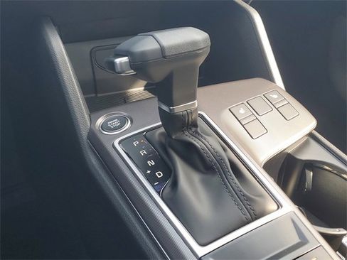 New 2026 Kia Sportage EX w/ EX Panorama Roof Package image 43