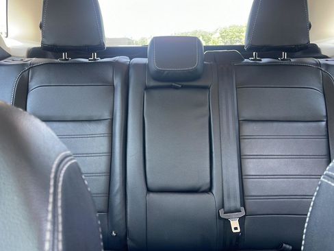Used 2019 Ford EcoSport Titanium FWD image 32