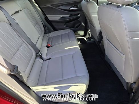 Used 2025 Buick Envista Avenir FWD image 18