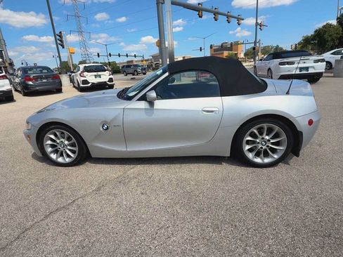 Used 2005 BMW Z4 2.5i RWD image 5