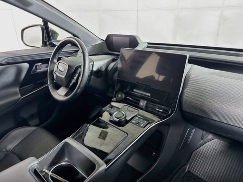 Used 2023 Subaru Solterra AWD image 28