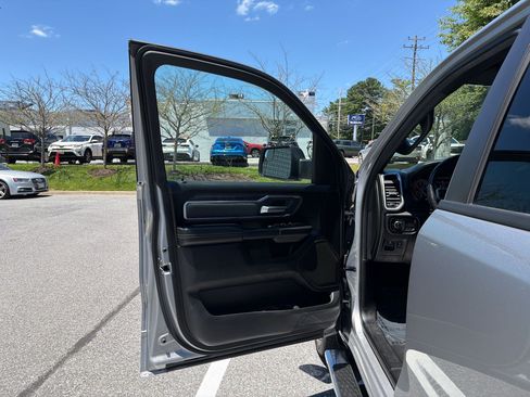 Used 2019 RAM 1500 Big Horn AWD/4WD image 18