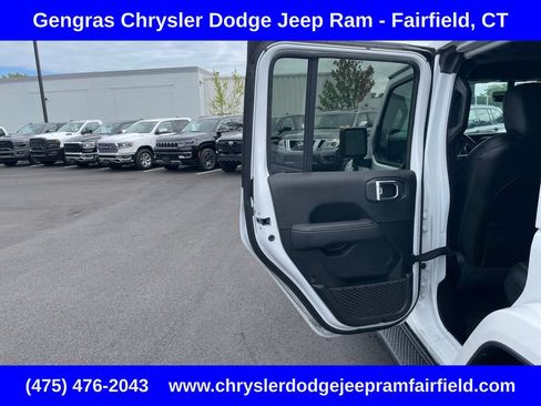 Used 2023 Jeep Wrangler Unlimited Sahara w/ Cold Weather Group AWD/4WD image 38