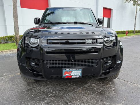 Used 2023 Land Rover Defender 110 X AWD/4WD image 9