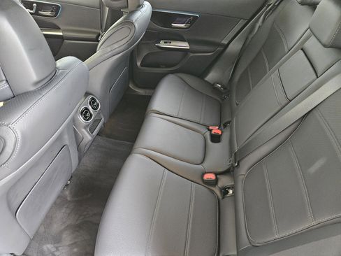 Certified 2025 Mercedes-Benz GLC 300 image 29