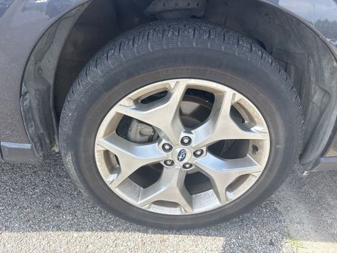 Used 2018 Subaru Forester 2.5i Touring AWD/4WD image 3