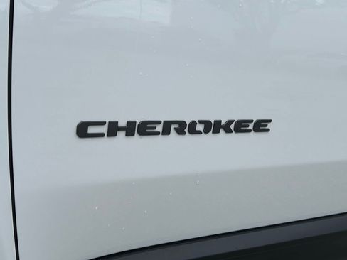 New 2026 Jeep Cherokee Limited image 27