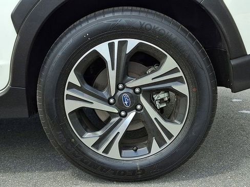 Certified 2025 Subaru Crosstrek 2.0i Premium image 8