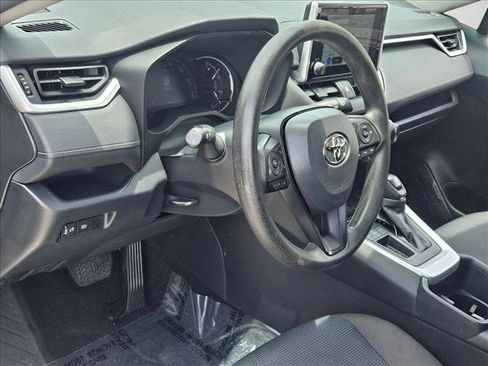 Used 2023 Toyota RAV4 LE FWD image 10