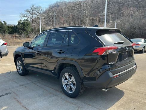 Certified 2025 Toyota RAV4 LE image 9