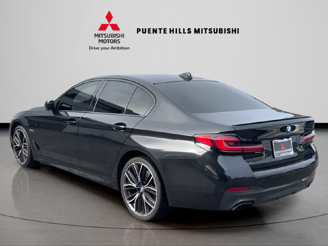 Used 2023 BMW 530e w/ M Sport Package RWD image 6