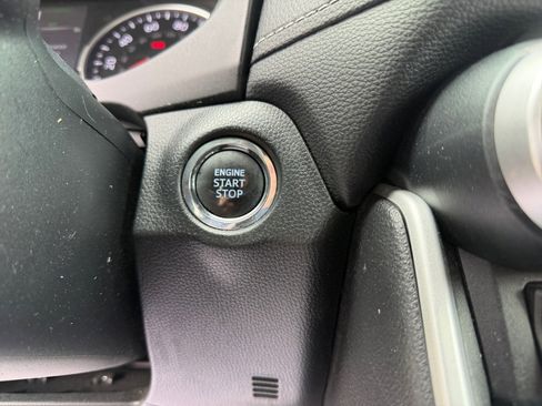 Used 2022 Toyota RAV4 XLE Premium image 24