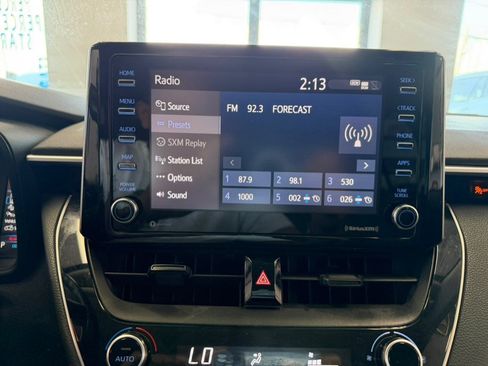 Used 2021 Toyota Corolla LE FWD image 43