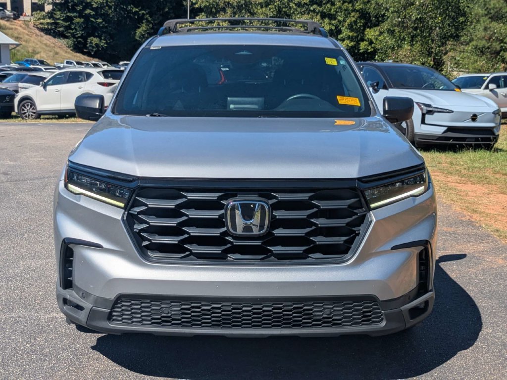 Used 2023 Honda Pilot Sport image 9