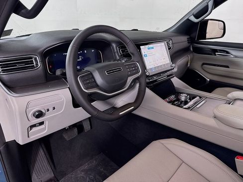 New 2026 Jeep Grand Wagoneer 4WD w/ Premium Group I image 9