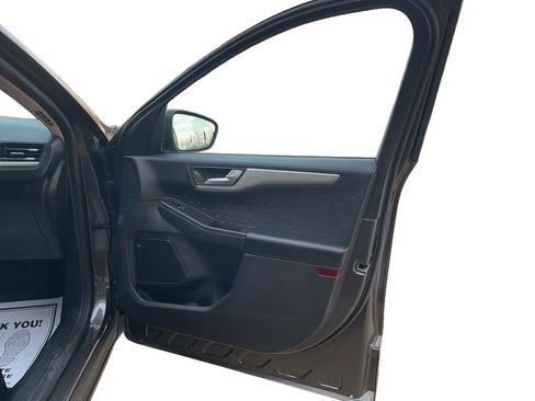 Used 2020 Ford Escape SEL image 7