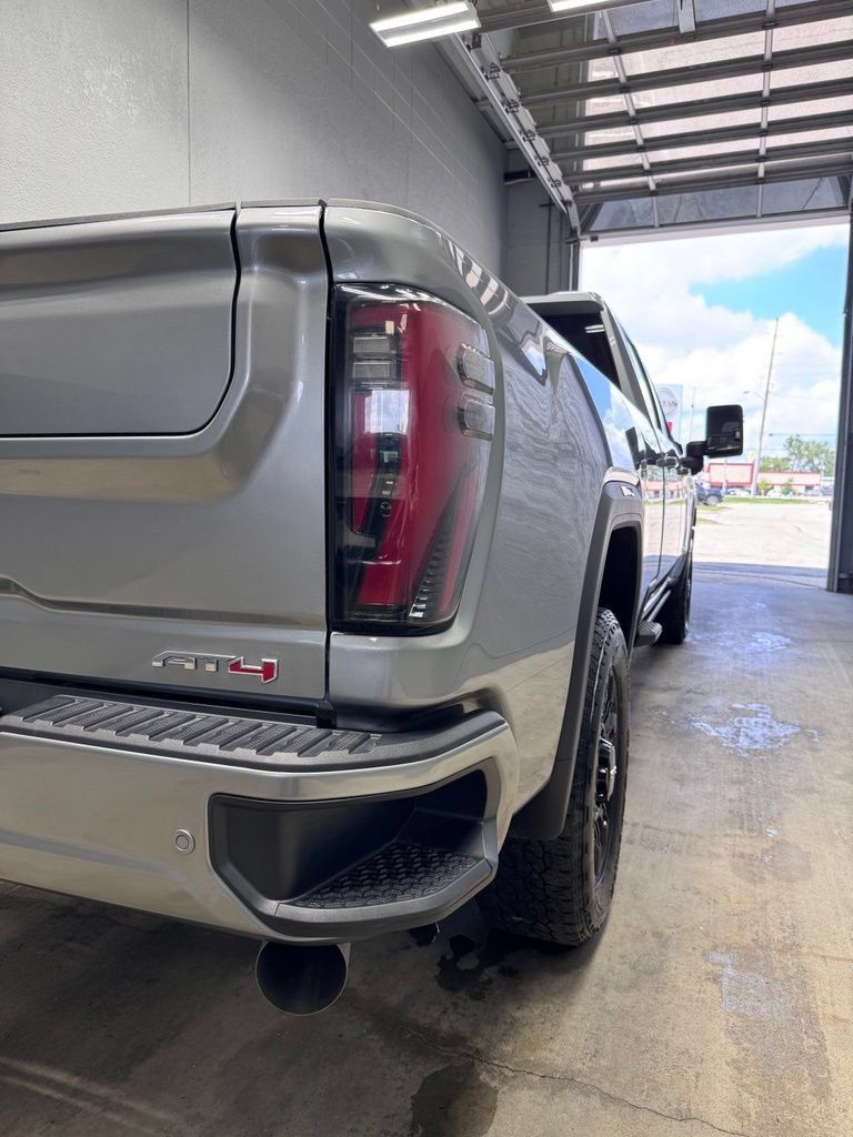 Used 2024 GMC Sierra 2500 AT4 w/ AT4 Premium Plus Package AWD/4WD image 43