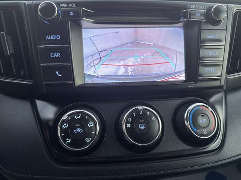 Used 2017 Toyota RAV4 LE image 26