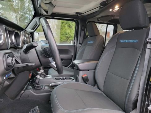 Certified 2022 Jeep Wrangler Unlimited Rubicon 4xe w/ Cold Weather Group image 20