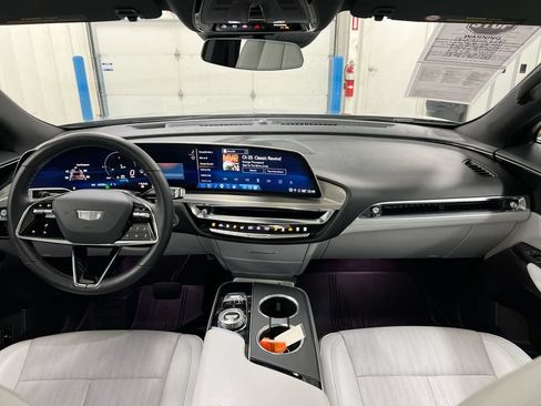 Used 2024 Cadillac Lyriq Luxury w/ LPO, Floor Liner Package RWD image 10
