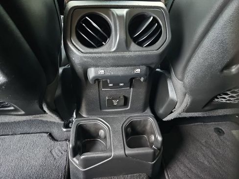 Used 2023 Jeep Gladiator Mojave w/ LED Lighting Group AWD/4WD image 21