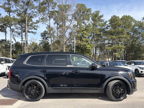 Used 2022 Kia Telluride SX w/ SX Prestige Package image 9