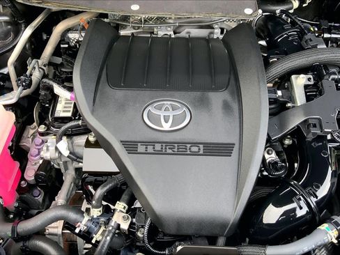 Used 2023 Toyota Highlander XLE FWD image 32