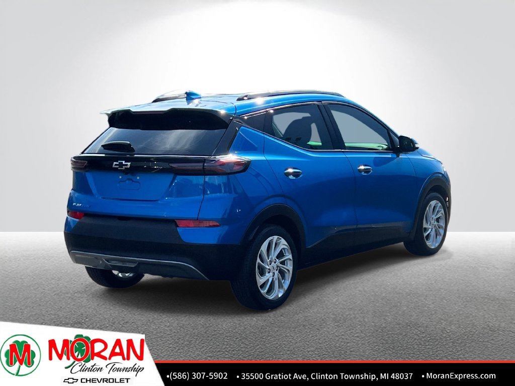 Used 2023 Chevrolet Bolt EUV LT w/ Comfort Package FWD image 6
