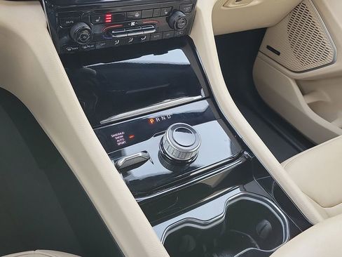 Used 2023 Jeep Grand Cherokee Limited image 17