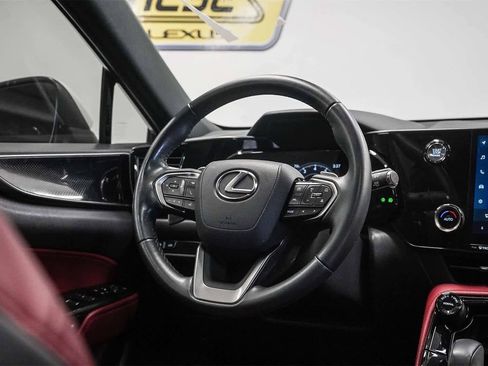Used 2025 Lexus NX 250 FWD image 15