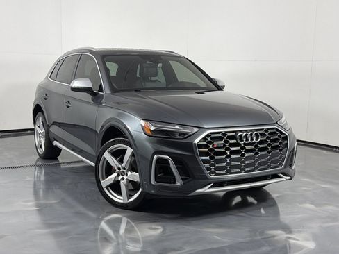 Used 2022 Audi SQ5 Premium w/ Convenience Package AWD/4WD image 2
