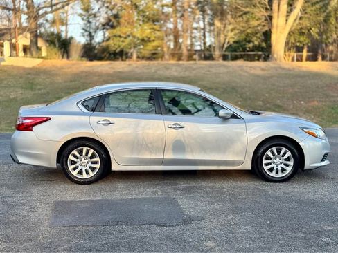 Used 2016 Nissan Altima 2.5 S image 3