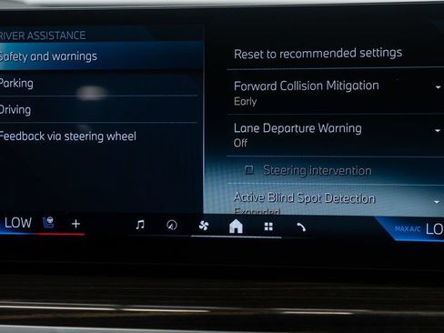 Used 2026 BMW X7 xDrive40i AWD/4WD image 38