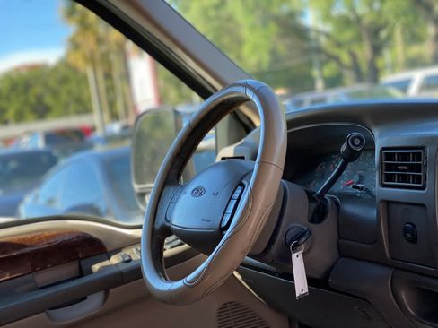 Used 2000 Ford Excursion Limited image 10