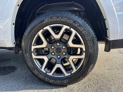 Used 2025 RAM 1500 Laramie w/ Sport Appearance Package AWD/4WD image 21