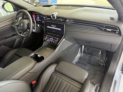 Used 2025 Maserati Grecale Modena AWD/4WD image 15