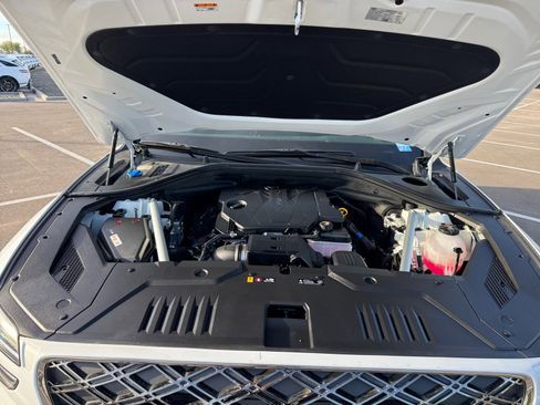 Used 2026 Genesis GV70 2.5T Select image 21