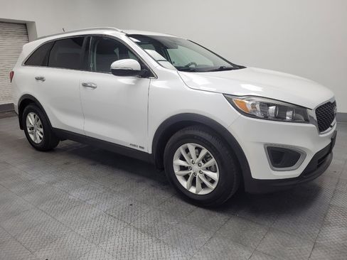 Used 2018 Kia Sorento LX image 11