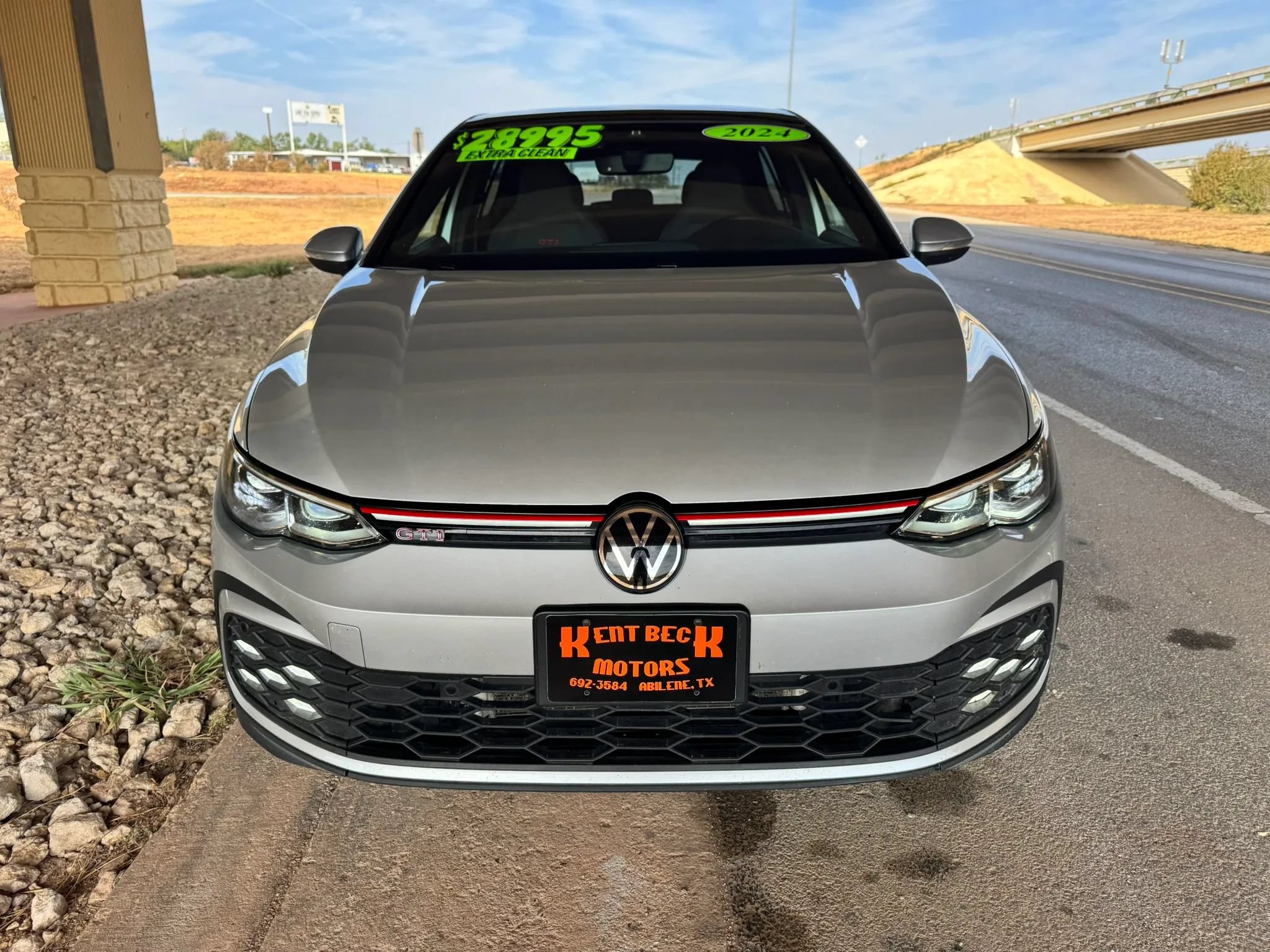 Used 2024 Volkswagen GTI SE FWD image 8