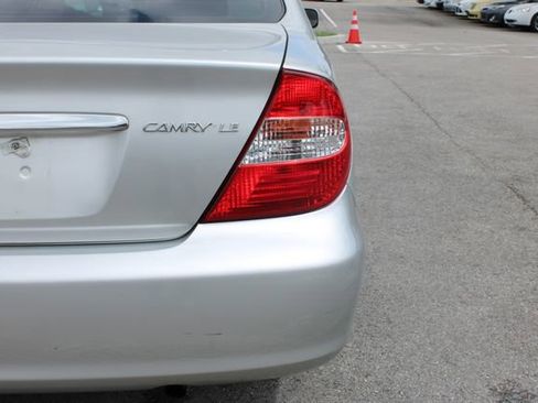 Used 2002 Toyota Camry XLE FWD image 40