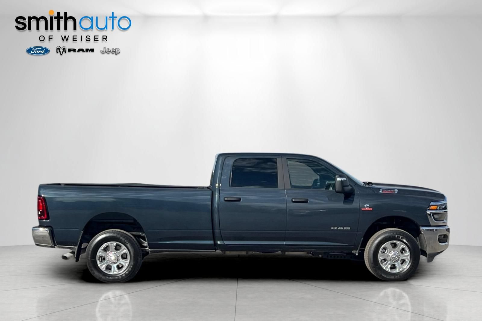 New 2026 RAM 3500 Big Horn AWD/4WD image 4