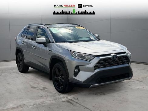 Used 2019 Toyota RAV4 Limited image 7
