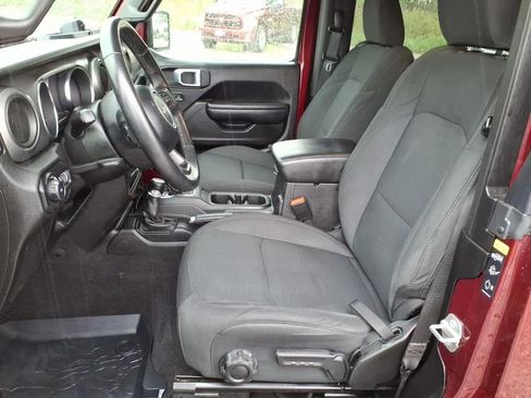 Used 2021 Jeep Wrangler Sport AWD/4WD image 3