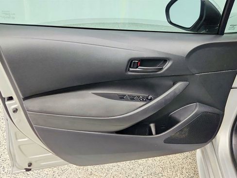 Used 2022 Toyota Corolla LE image 10
