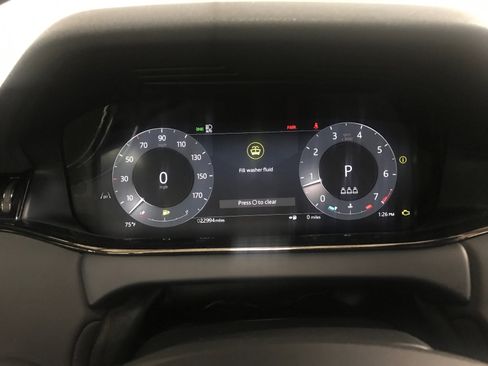 Used 2024 Land Rover Range Rover Evoque S image 16