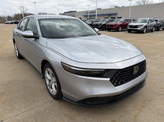 Used 2025 Honda Accord LX video 2