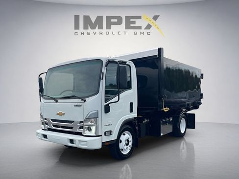 Used 2024 Chevrolet Low Cab Forward RWD image 1